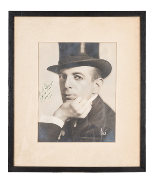 Cardini Portrait Photograph Inscribed to Joseph Dunninger. 