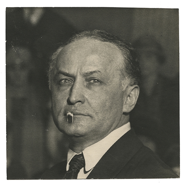 Photograph of Houdini.