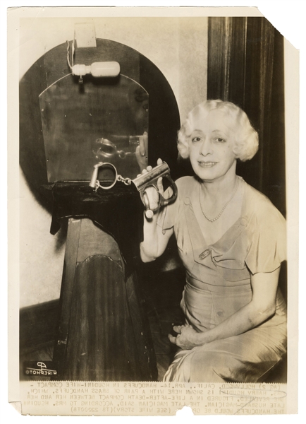 News Photo of Bess Houdini With Houdini’s Mirror Cuffs.