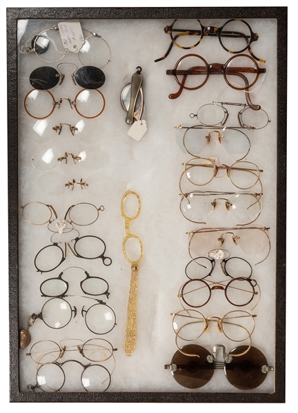 25 Pairs of Vintage Spectacles and Lorgnettes