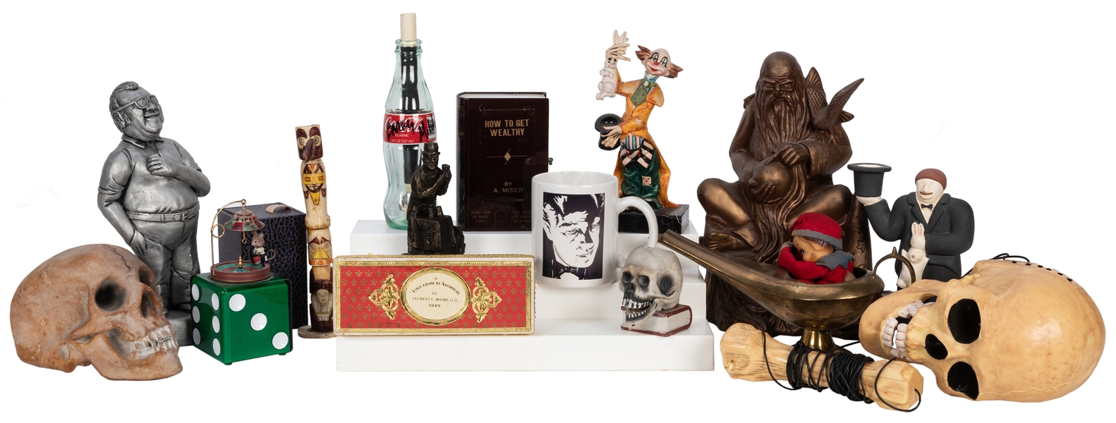 Collection of 19 Miscellaneous Magic Themed Novelties and Decorative Items. 