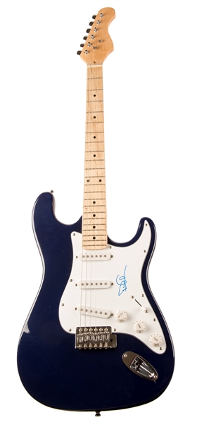  David Gilmour Signed Guitar. 