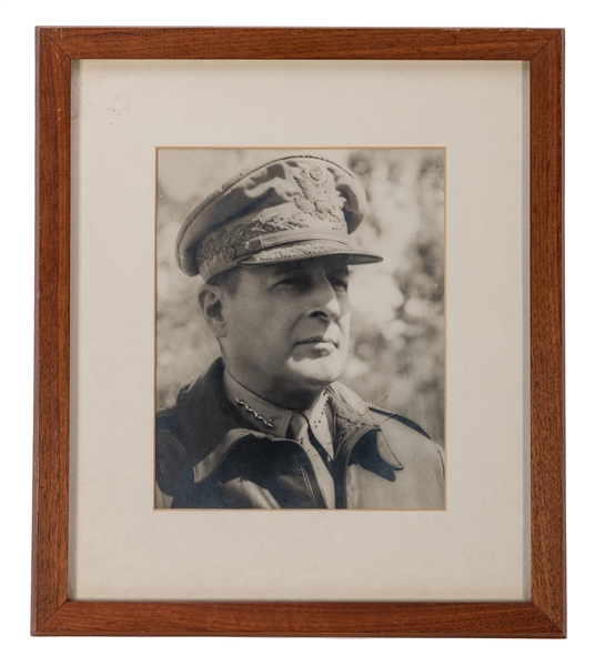  General Douglas MacArthur Signed Photograph. 