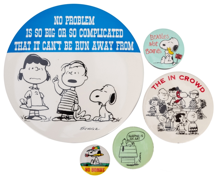  Peanuts, Snoopy, et al. Pinback Button Collection. 14 pcs.  