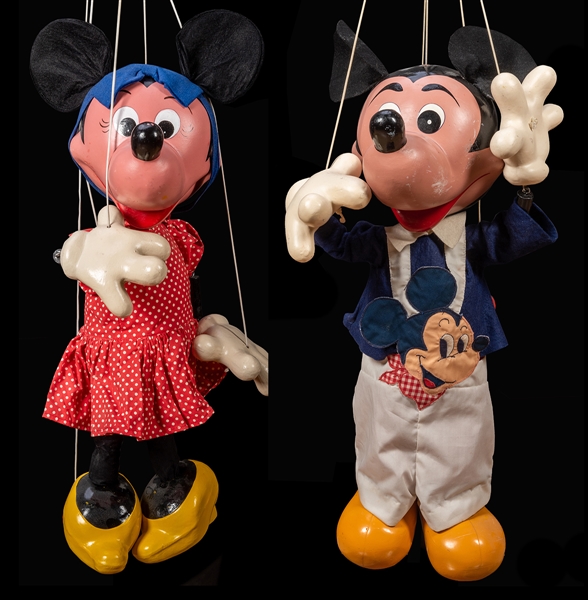 Large Mickey and Minnie Mouse Disney / Pelham Display Marionettes.