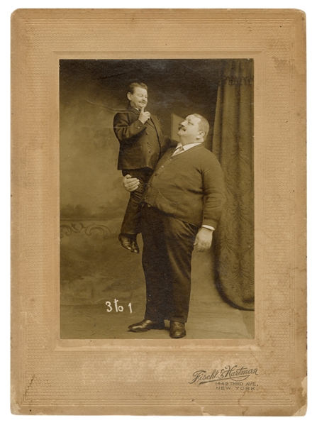 Cabinet Card Photograph of Large and Small Men, “3 to 1.”