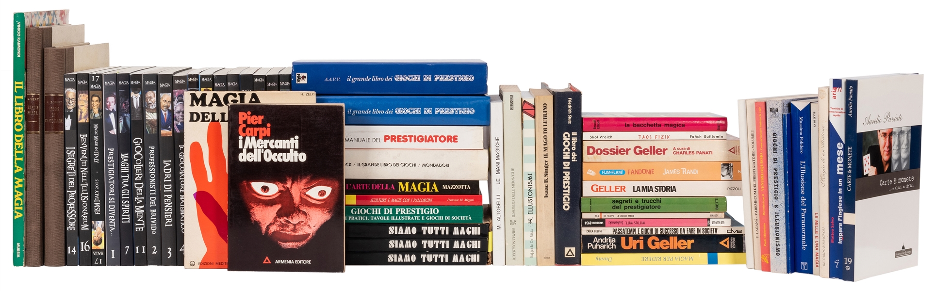 Collection of Italian Books on Magic and Conjuring. Roxy Collection.