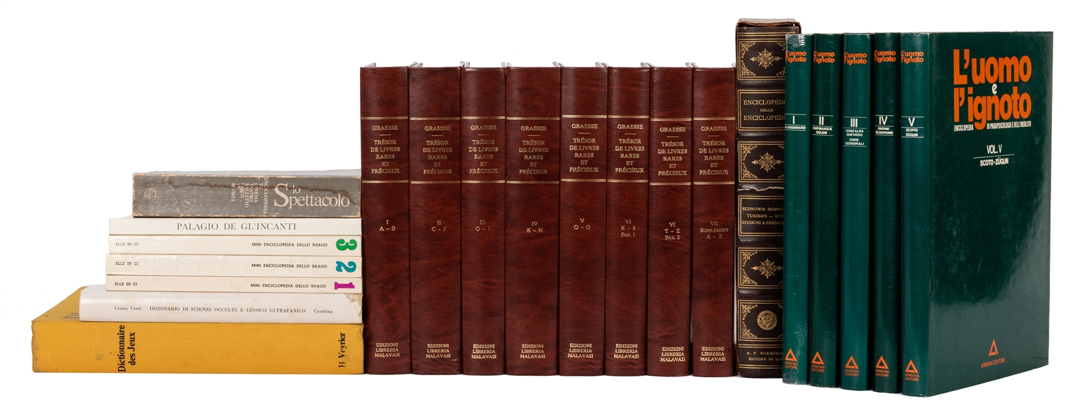 Lot of Italian Dictionaries and Encyclopedias on Games, Parapsychology, and Other Subjects.