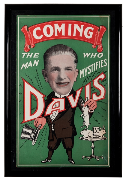 Davis, Richard. Davis. The Man Who Mystifies. 