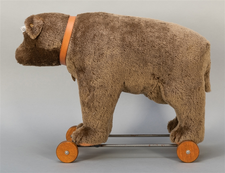 Lot Detail - Steiff Bear on Wheels 1921 Replica. 2003. One
