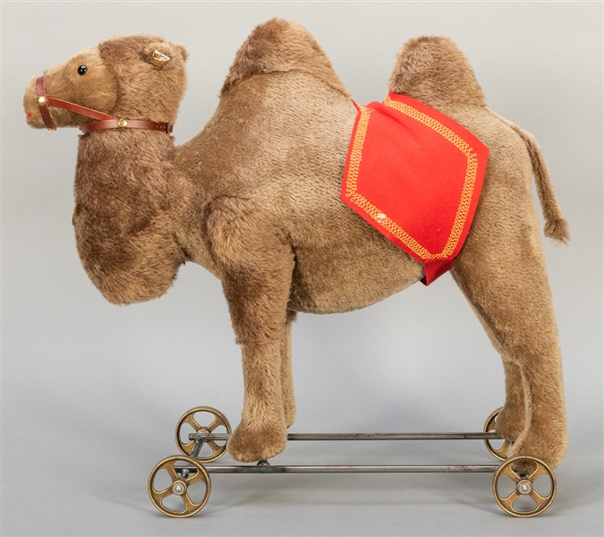  Steiff Camel on Wheels 1908 Replica. 2005. One of 1,000 exa...