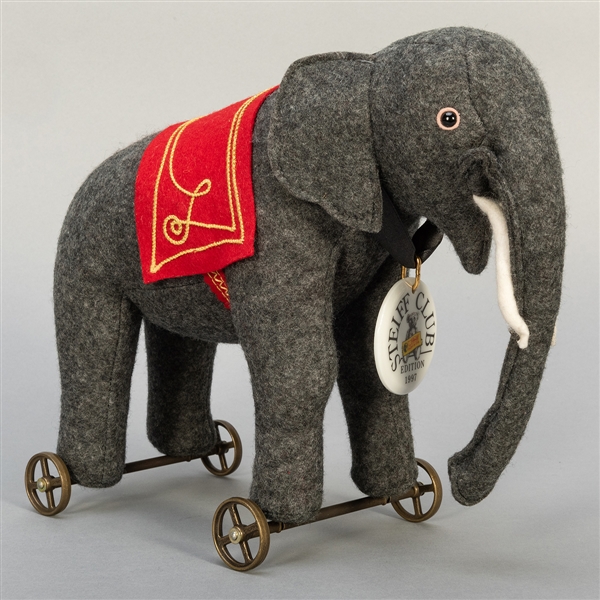  Steiff Club Elephant on Wheels. 1997. Limited edition. EAN ...