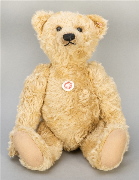  Steiff Grand Old Bear Limited Edition. 2014. Edition of 1,0...