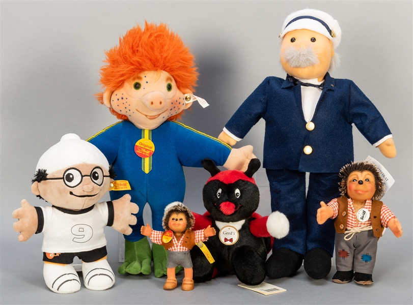  Steiff Macki and Other Characters Group. Including Macki 35...