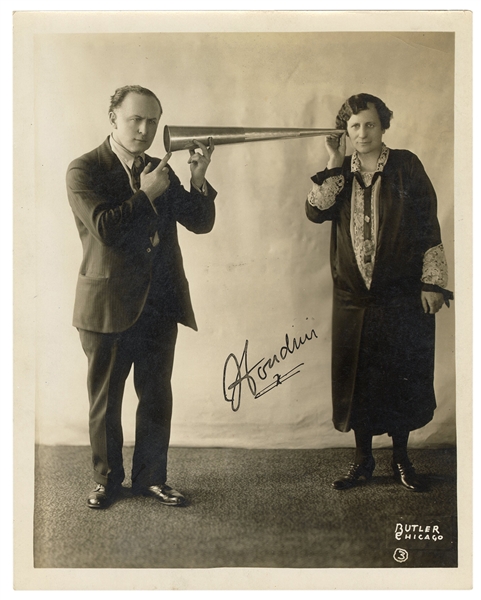  Houdini, Harry (Ehrich Weisz). Signed Photograph of Harry H...