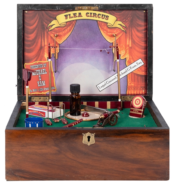  Svenson’s Cigar Box Flea Circus. England: Svenson’s, 2000s....