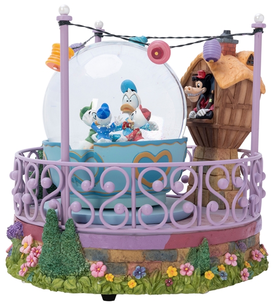  [Disneyland] Mad Teacups Ride Snowglobe. Walt Disney Co. Do...