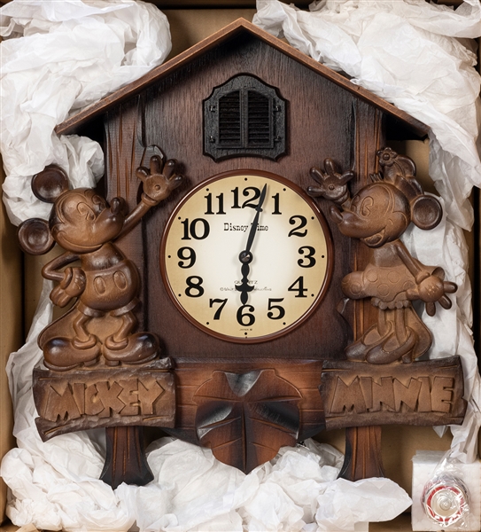  Mickey Mouse Wooden Cuckoo Clock. Mickey and Minnie Mouse s...