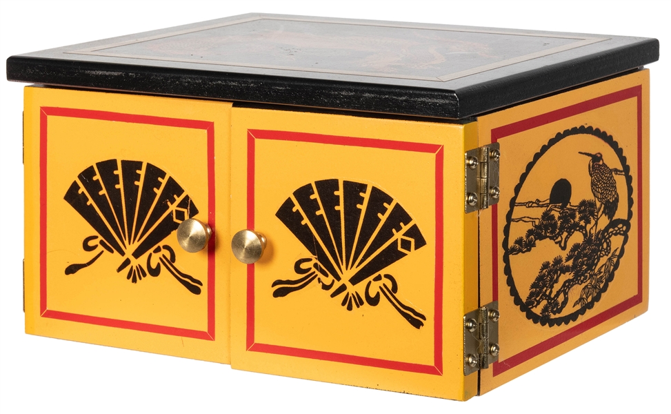  Dragon Shenanigan Die Box. Cashmere, WA: Magic House of Bab...