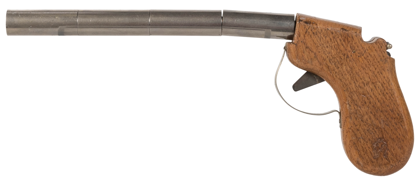  Breakaway Gun. England: Davenports 1930s. A comedy gun made...