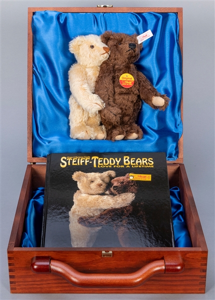  Steiff “Love for a Lifetime” 1995 LE Set in Wooden Box. Num...