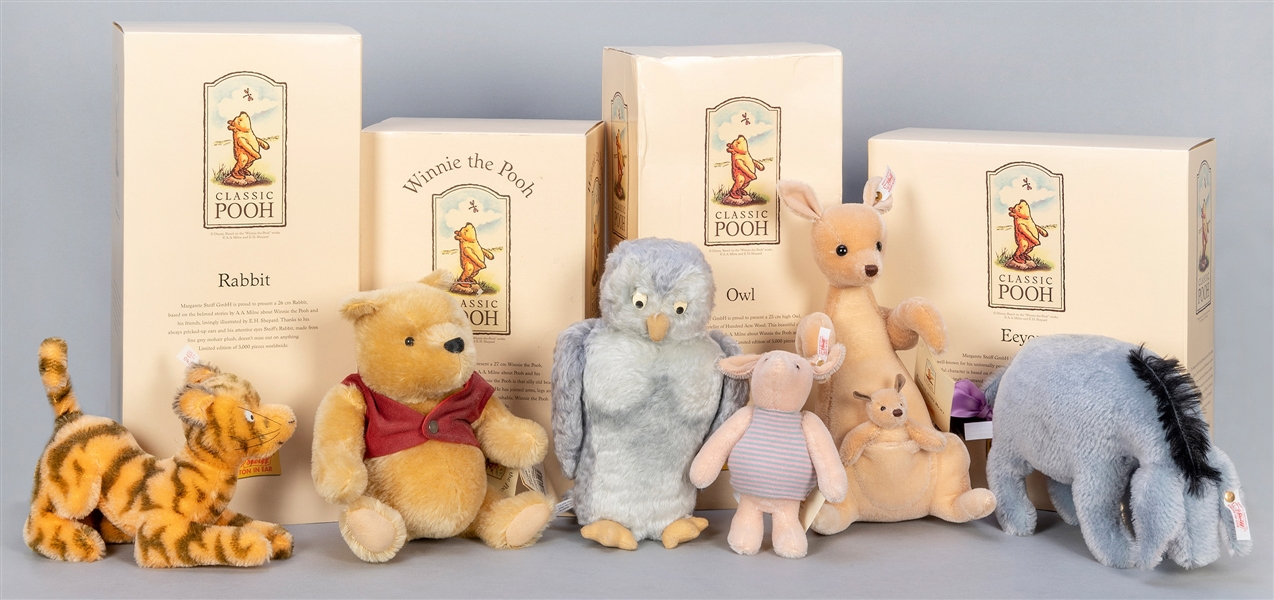  Steiff Winnie the Pooh “Classic Pooh” Collection (7). Seven...