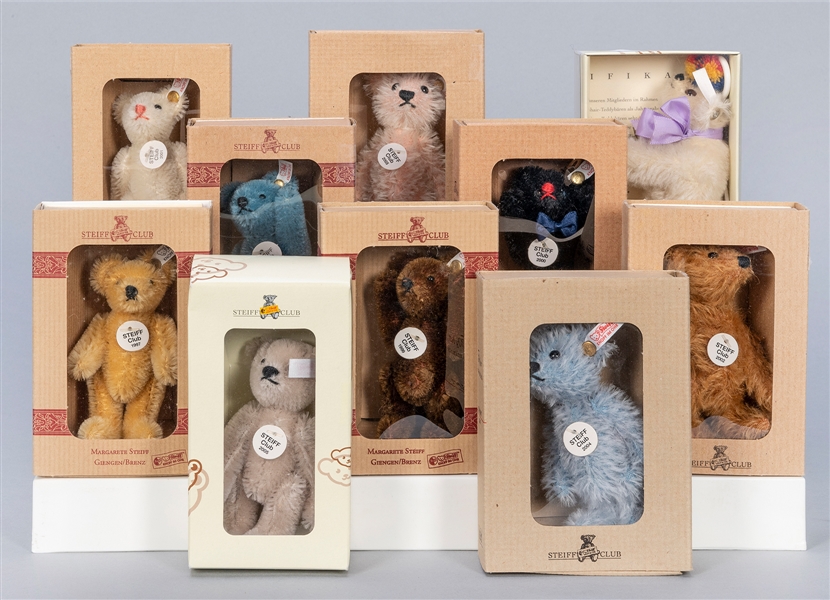  Steiff Club Miniature Teddy Bears Group (10). Ten miniature...