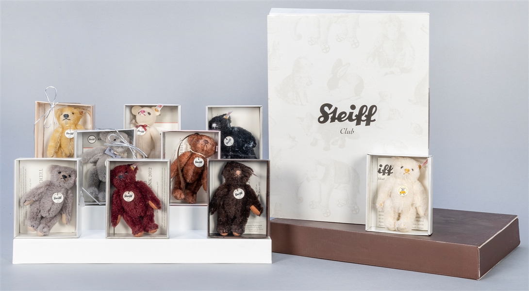  Steiff Club Miniature Teddy Bears Group (9). Nine miniature...