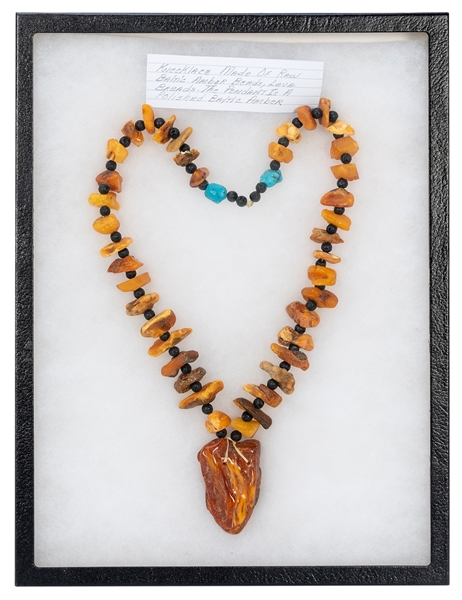  [JEWELRY] Baltic Amber Necklace. Baltic amber and lava bead...