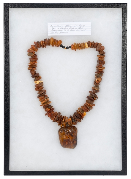  [JEWELRY] Baltic Amber Necklace. Raw Baltic amber beads. Po...