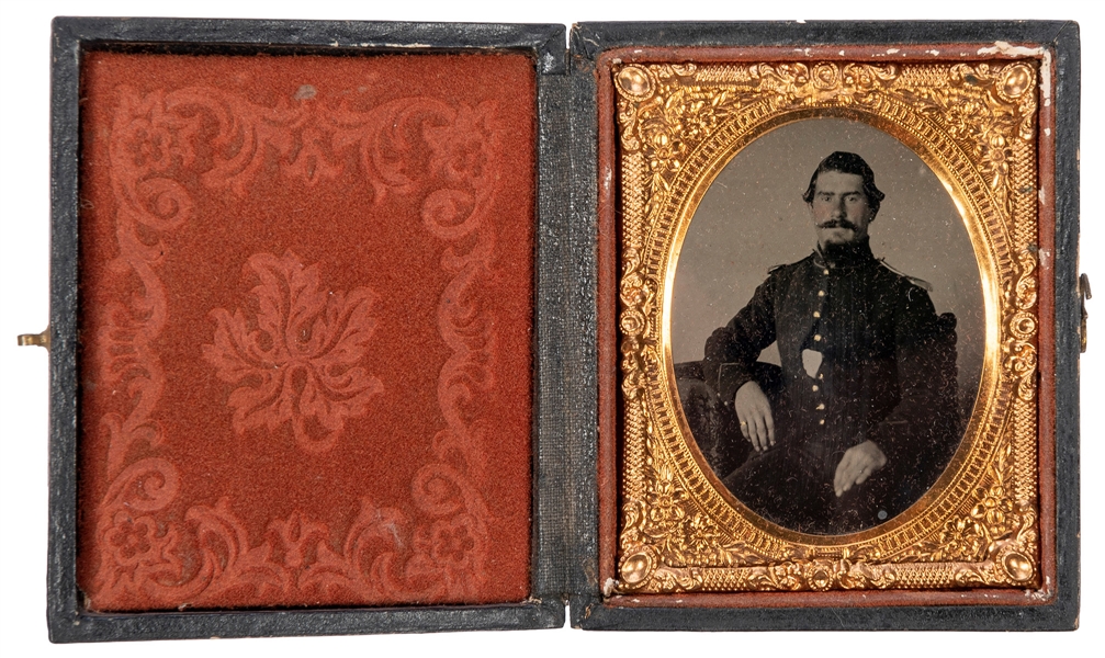 [U.S. CIVIL WAR]. Ambrotype of Union soldier. Circa 1860s. ...