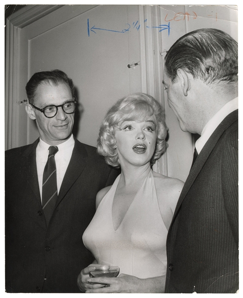  [MONROE, Marilyn (1926-1962)]. Wire photograph of Marilyn M...