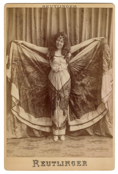  FULLER, Loie (1862-1928). Cabinet card photograph. Paris: R...