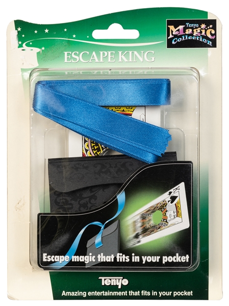  Escape King. Tokyo: Tenyo, 2002. T-204 A king with a hole t...