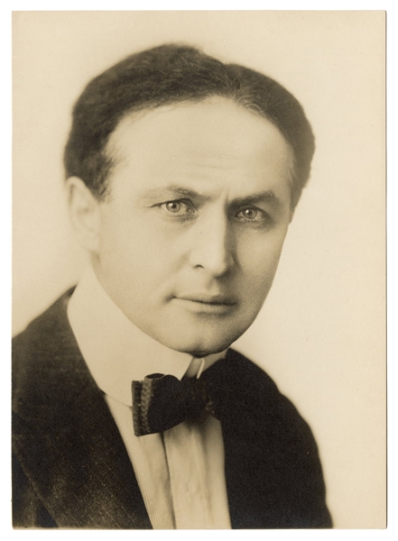  HOUDINI, Harry (Ehrich Weisz). Photograph Portrait of Houdi...