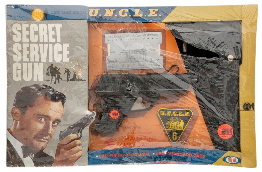  The Man from U.N.C.L.E. Secret Service Gun. Ideal Toy Corp....
