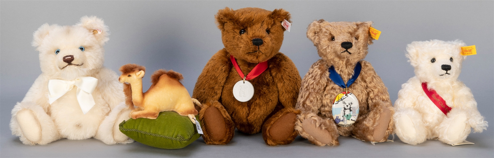  Five Steiff Club and Event Bears and Animals. Including Ste...