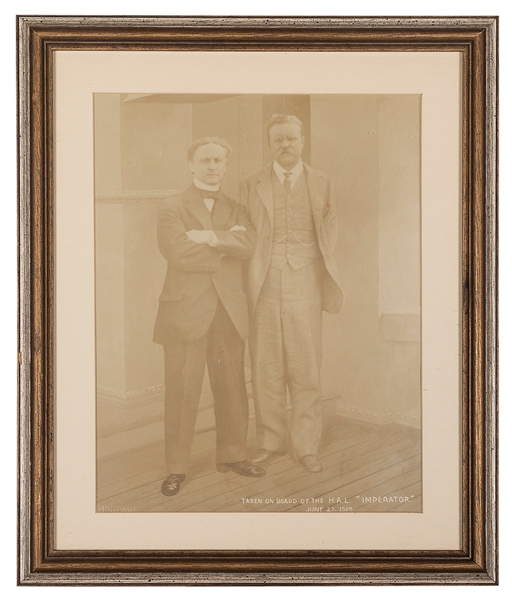  HOUDINI, HARRY (EHRICH WEISZ). PHOTOGRAPH OF HOUDINI AND TE...