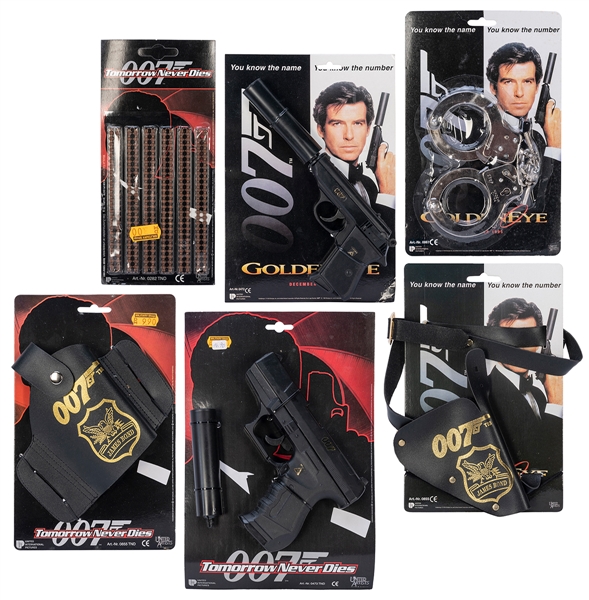  Group of 6 James Bond toys by United Artists, all in origin...