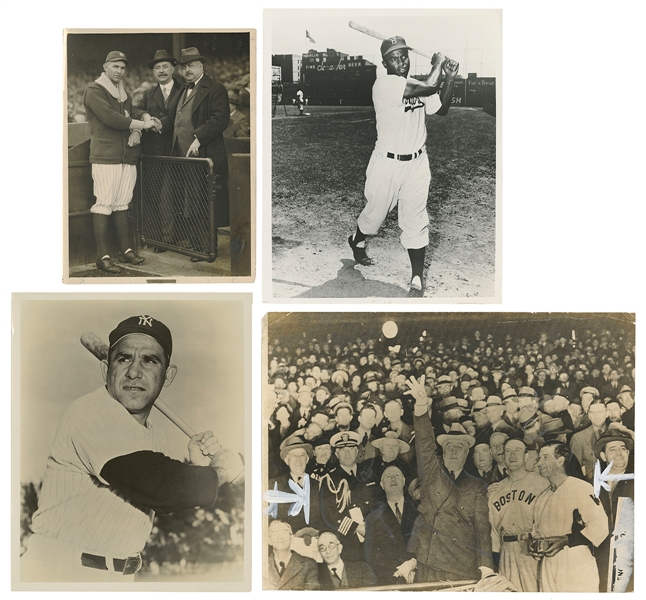  [BASEBALL]. Group of 4 black and white photographs. Includi...