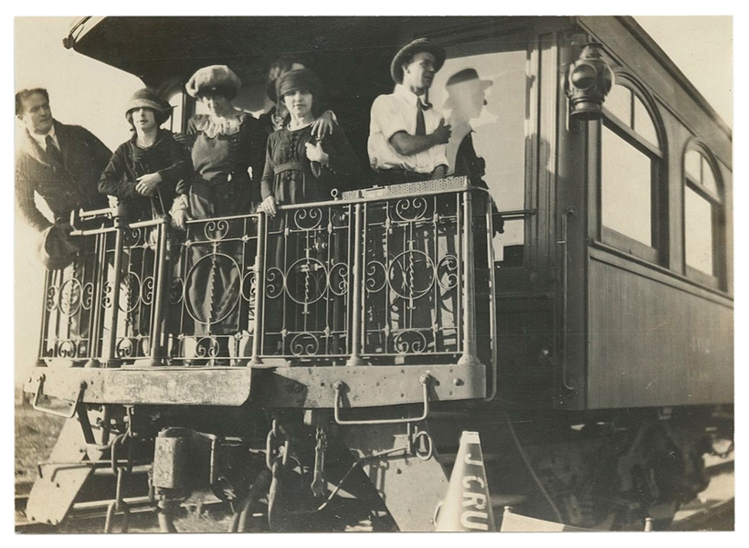  HOUDINI, Harry (Erik Weisz, 1874 – 1926). Photograph of Har...