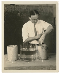  HOUDINI, Harry (Erik Weisz, 1874 – 1926). Portrait of Houdi...