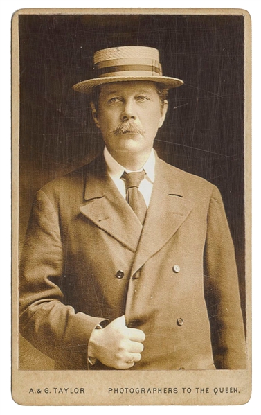  [DOYLE, Arthur Conan (1859-1930)]. Carte de visite. London:...