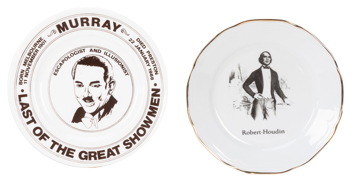  Commemorative Plates. Ca. 1990s. A pair of commemorative di...