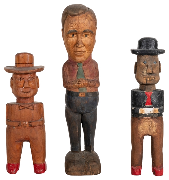  [FOLK ART]. A group of three hand-carved and painted men. [...