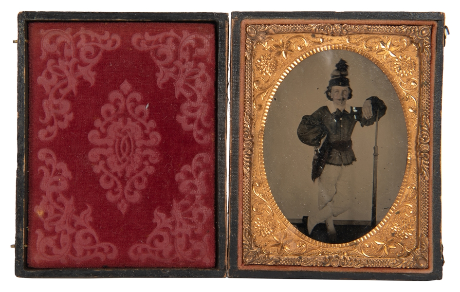  [EARLY THEATRICAL PHOTOGRAPHY]. Quarter plate ambrotype of ...