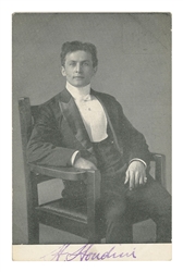 HOUDINI, Harry (Erik Weisz, 1874 – 1926). Portrait Postcard...