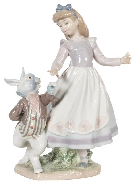  [FIGURINES]. LLADRO. Alice in Wonderland. Daisa: Lladro, “1...