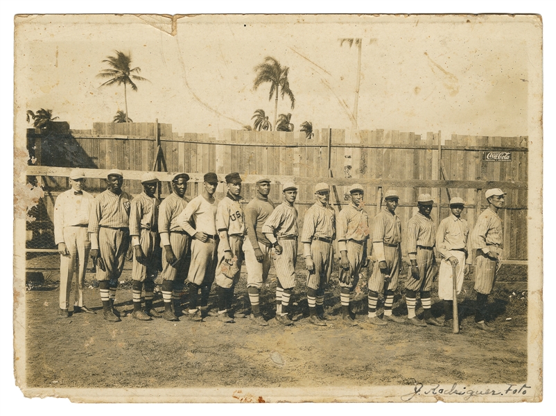  [BASEBALL]. Cabinet Card Team Photograph of an Unknown Base...