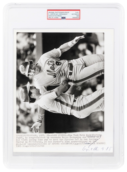  [BASEBALL]. Original AP Proof Photo of New York Mets Player...